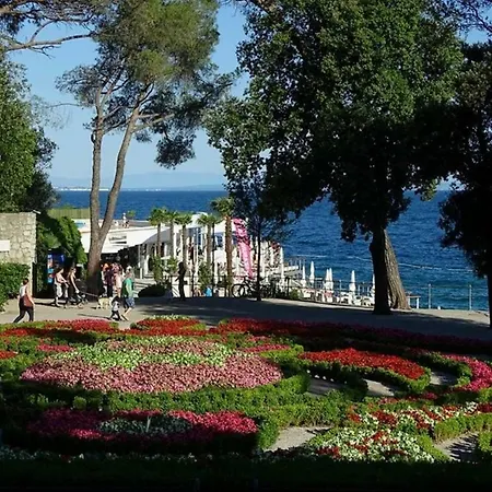 Apartman Pelda Apartment, Sea View, Parking, Pet Friendly Abbázia