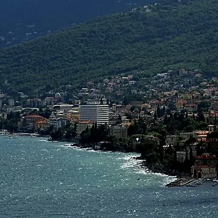 Pelda Apartment, Sea View, Parking, Pet Friendly Opatija