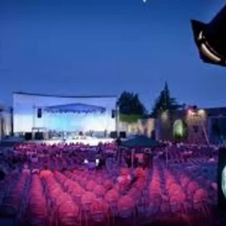 Апартаменти Pelda Apartment, Sea View, Parking, Pet Friendly