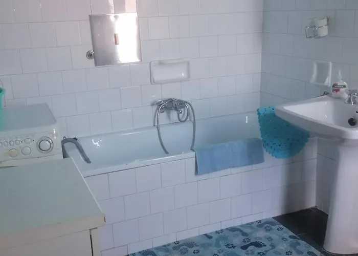 Апартаменти Pelda Apartment, Sea View, Parking, Pet Friendly