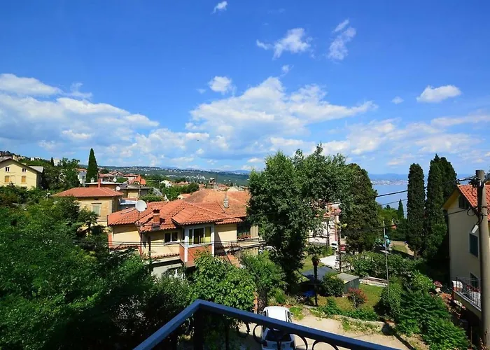 Pelda Apartment, Sea View, Parking, Pet Friendly *