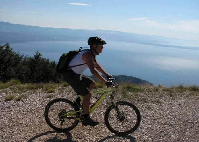 Апартаменти Pelda Apartment, Sea View, Parking, Pet Friendly