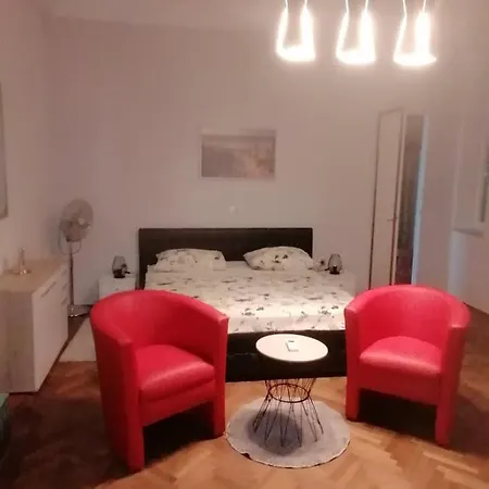 Pelda Apartment, Sea View, Parking, Pet Friendly 아파트