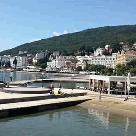 아파트 Pelda Apartment, Sea View, Parking, Pet Friendly 오파티아