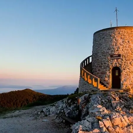 Pelda Apartment, Sea View, Parking, Pet Friendly شقة *